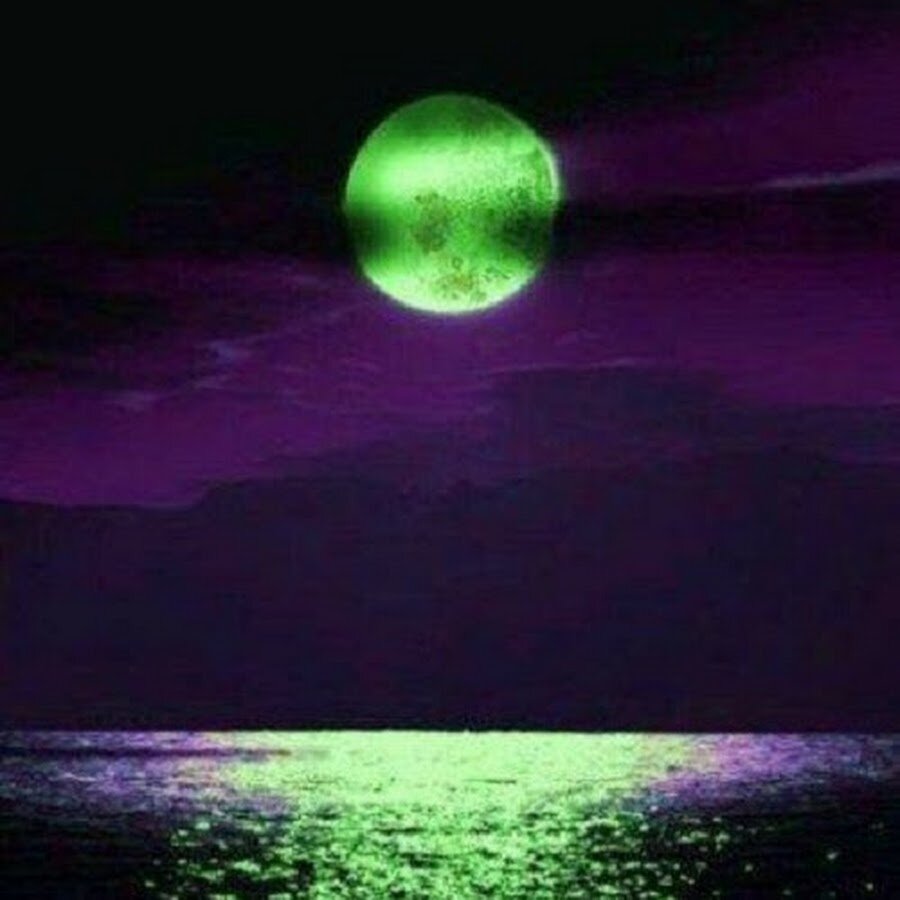 Зеленая Луна. Салатовая Луна. Зелёная Луна явление. Зеленое полнолуние. Есть зеленая луна
