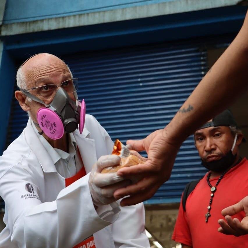 Фотографии из профиля инстаграм Жулио Ланселлотти @padrejulio.lancellotti