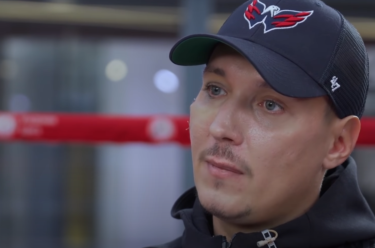 Стоп-кадр интервью Жигана каналу «Осторожно: Собчак».