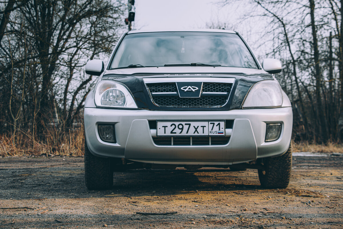 Китайские авто чита. Китайский автосалон. Китайский паркетник чанган cs35. Китайские авто чита. Китайские паркетники чен ган цс35.