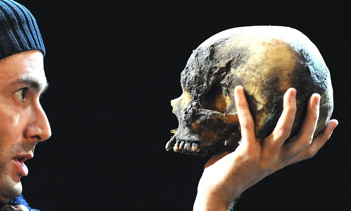 © Royal Shakespear Theater, play 'Hamlet'