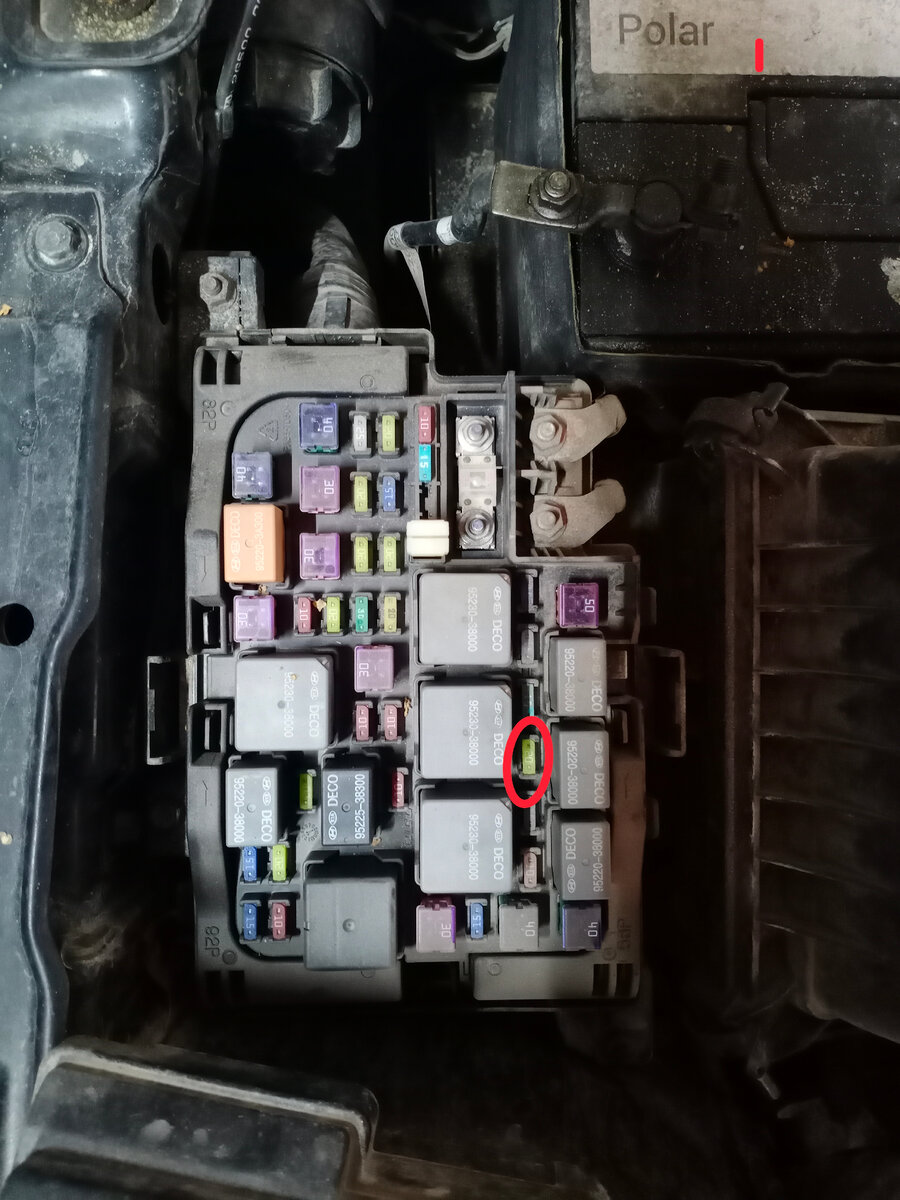 Предохранитель бензонасоса.