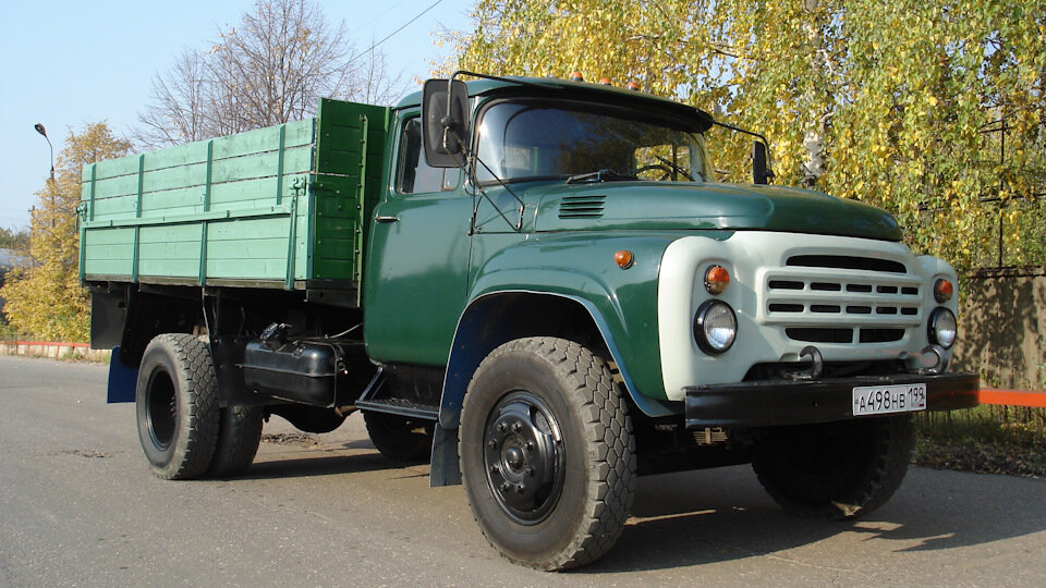 ЗИЛ-130 с поздним дизайном