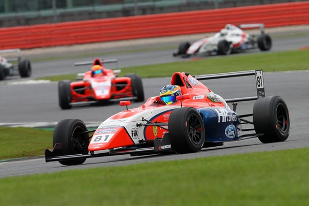 Оскар Пиастри в британской Ф4 - JEP