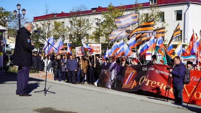    Сергей Носов на митинге Правительство Магаданской области