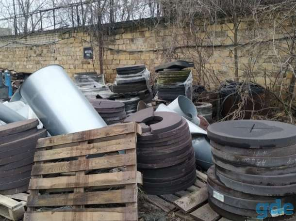 Неликвид абразивных (шлифовальных) кругов, также на фото присутствуют и отработанные шлифкруги