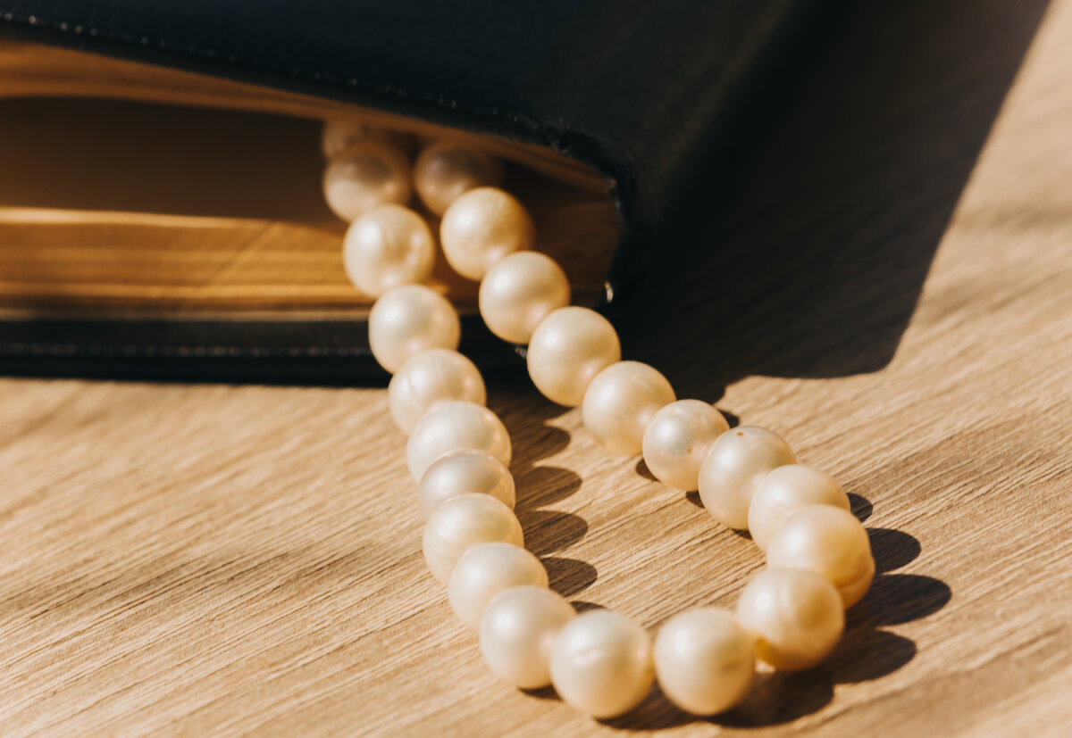 Книга для автора, не просто проект- это твоя жизнь, эмоции, чувства. Это часть самого себя.