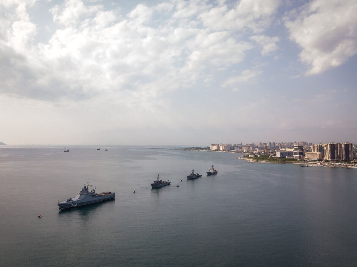   Новороссийский морской торговый порт© РИА Новости / Виталий Тимкив