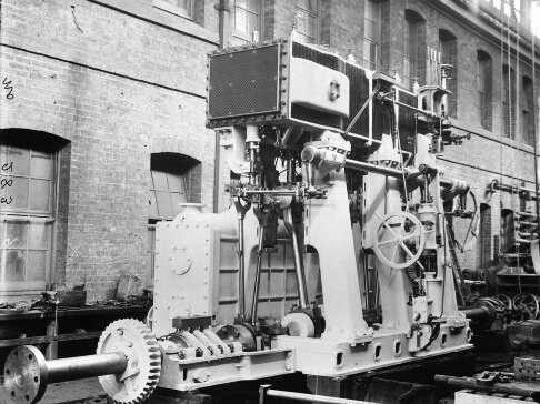 Машина, установленная на "мониторе". 