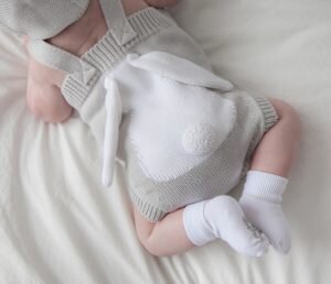На фото детское боди LITTLE BUNNY серое
