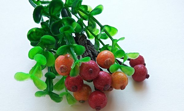 Несравненно: ягоды из гофрированной бумаги