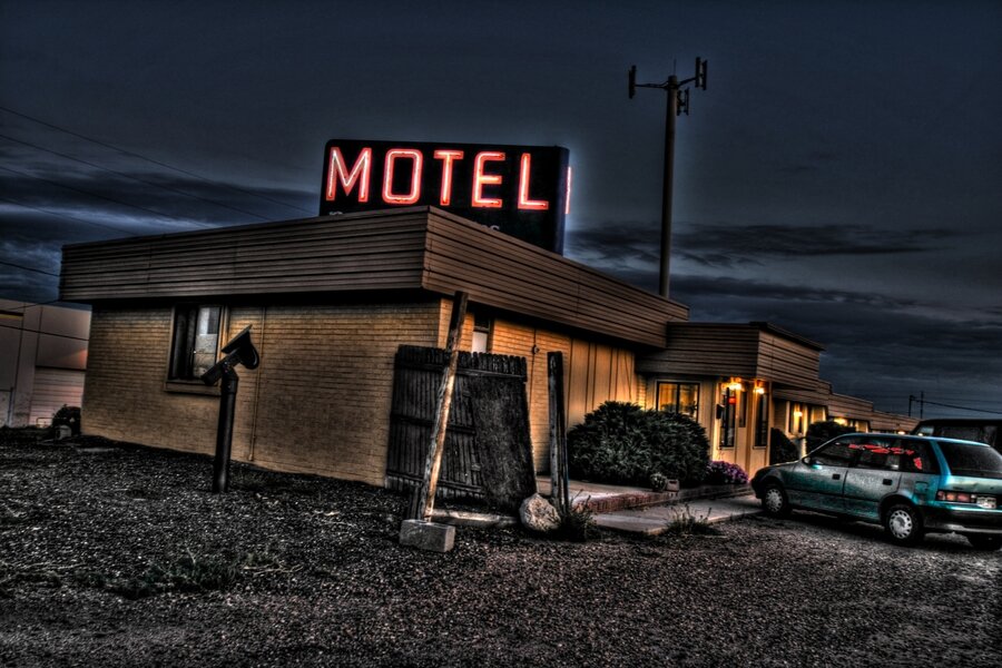 Мотель. Мотель придорожный Америка. Арт мотель США. Одинокий мотель США. США Motel 2012.