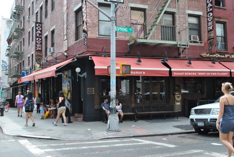 Первая пиццерия в США - Lombardi's