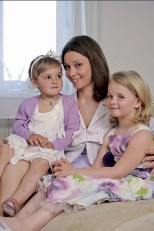 Александра Урсуляк с дочерьми