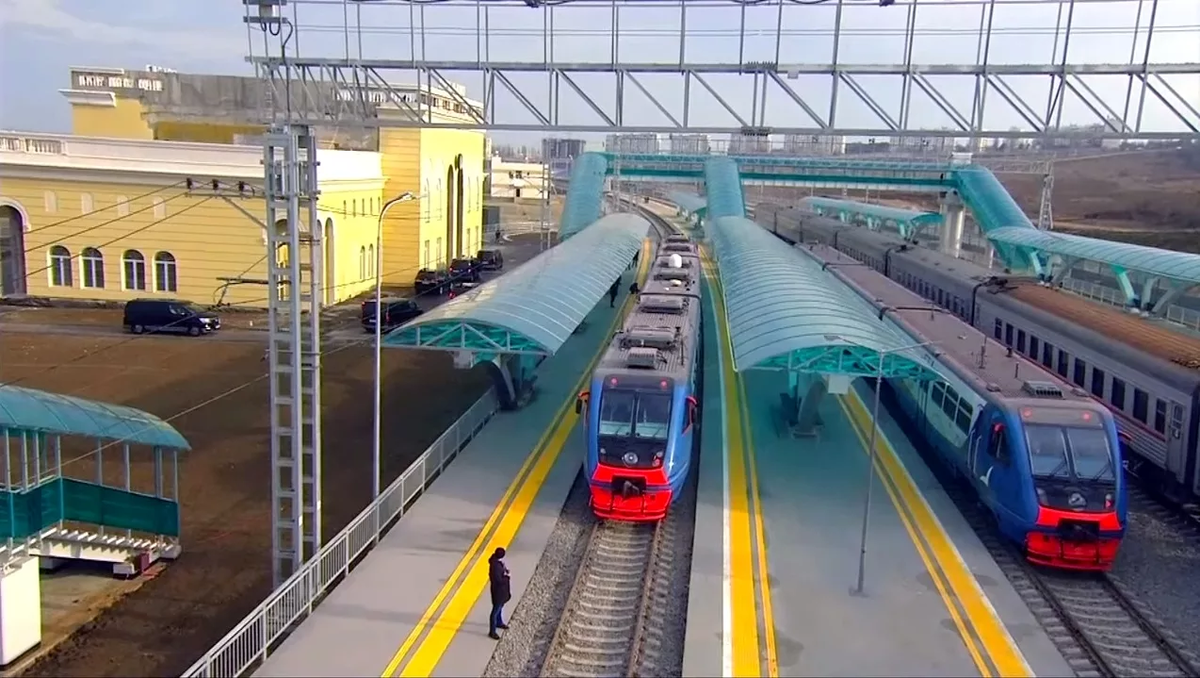 керчь (станция). железнодорожный вокзал керчь. ж/д вокзал керчь. вокзал в керчи. керчь южная жд станция.