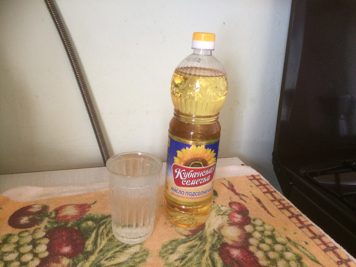 Жидкие  компоненты для чёрного ржаного хлеба.