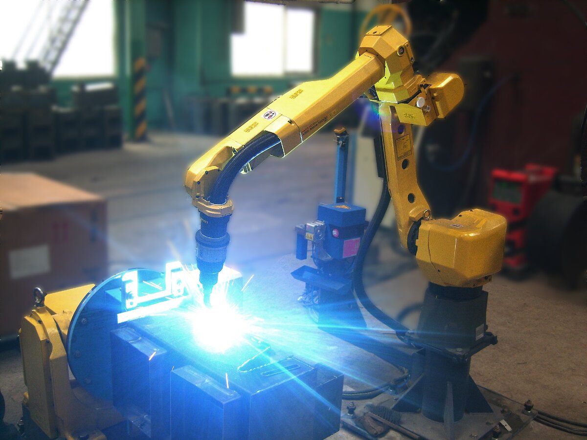 Welding robot. Роботизированный сварочный комплекс Fanuc. Сварочный робот Магмет 400 сварочный рукав. Сварочный робот-манипулятор 1506b. ESAB a2 сварочная головка mig mag.