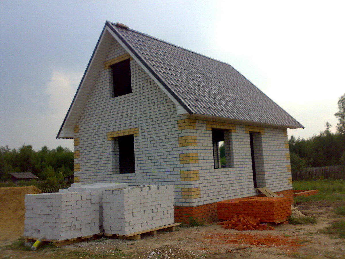 Возможно ли построить дом за 300 тысяч рублей своими руками из кирпича.