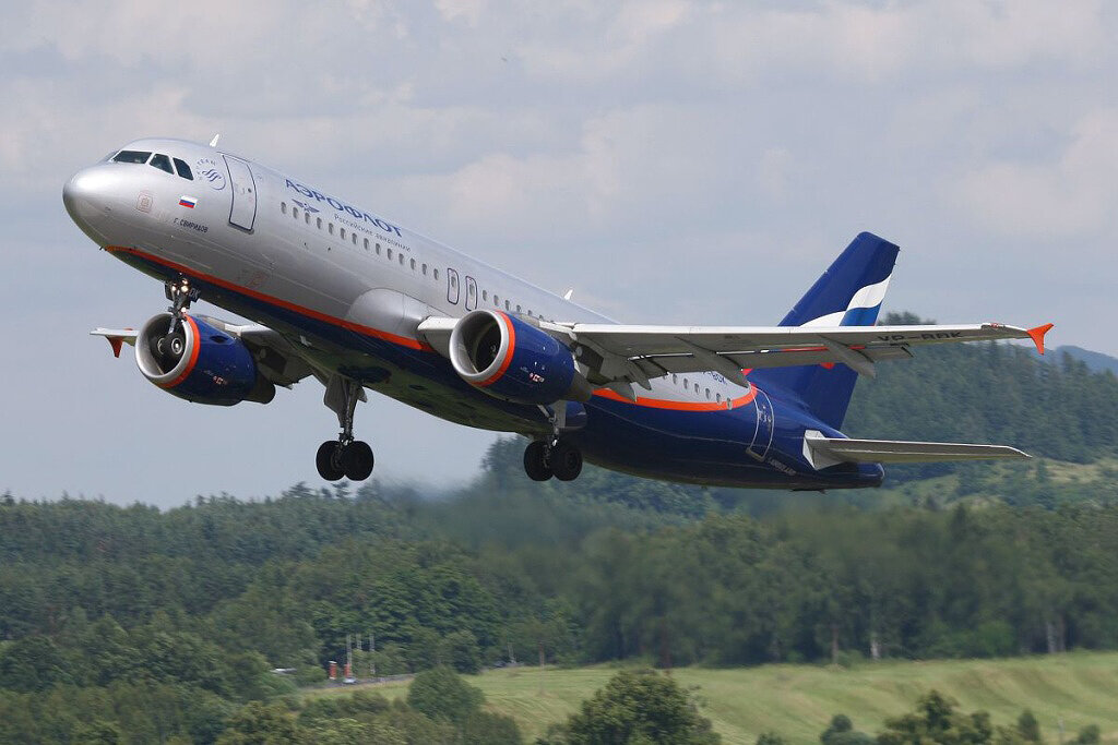 Эйрбас 320. Аэробус а320. Самолёт Airbus a320. Аэробус а320-212. Аэробус 320-200.