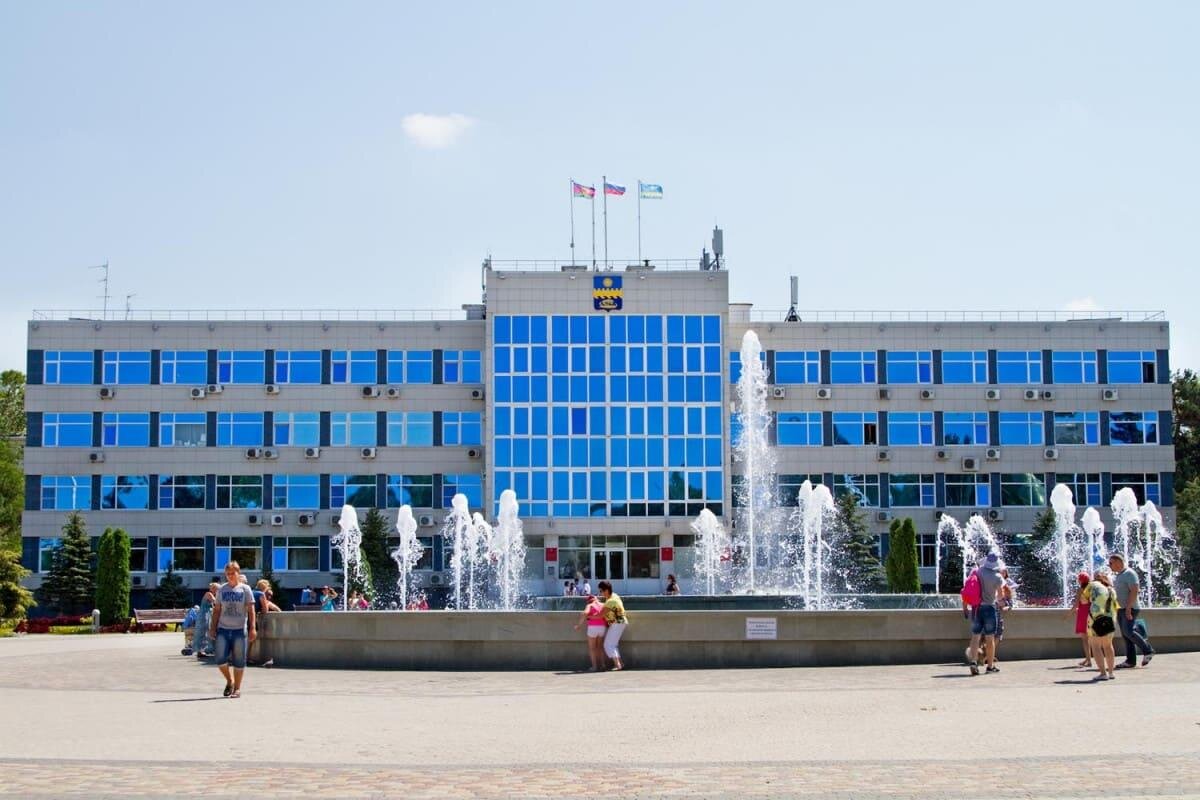 Сайт анапы городской сайт. Администрация города Анапа. Администрация город-курорт Анапа. Здание администрации Анапа. Белый дом Анапа администрация.