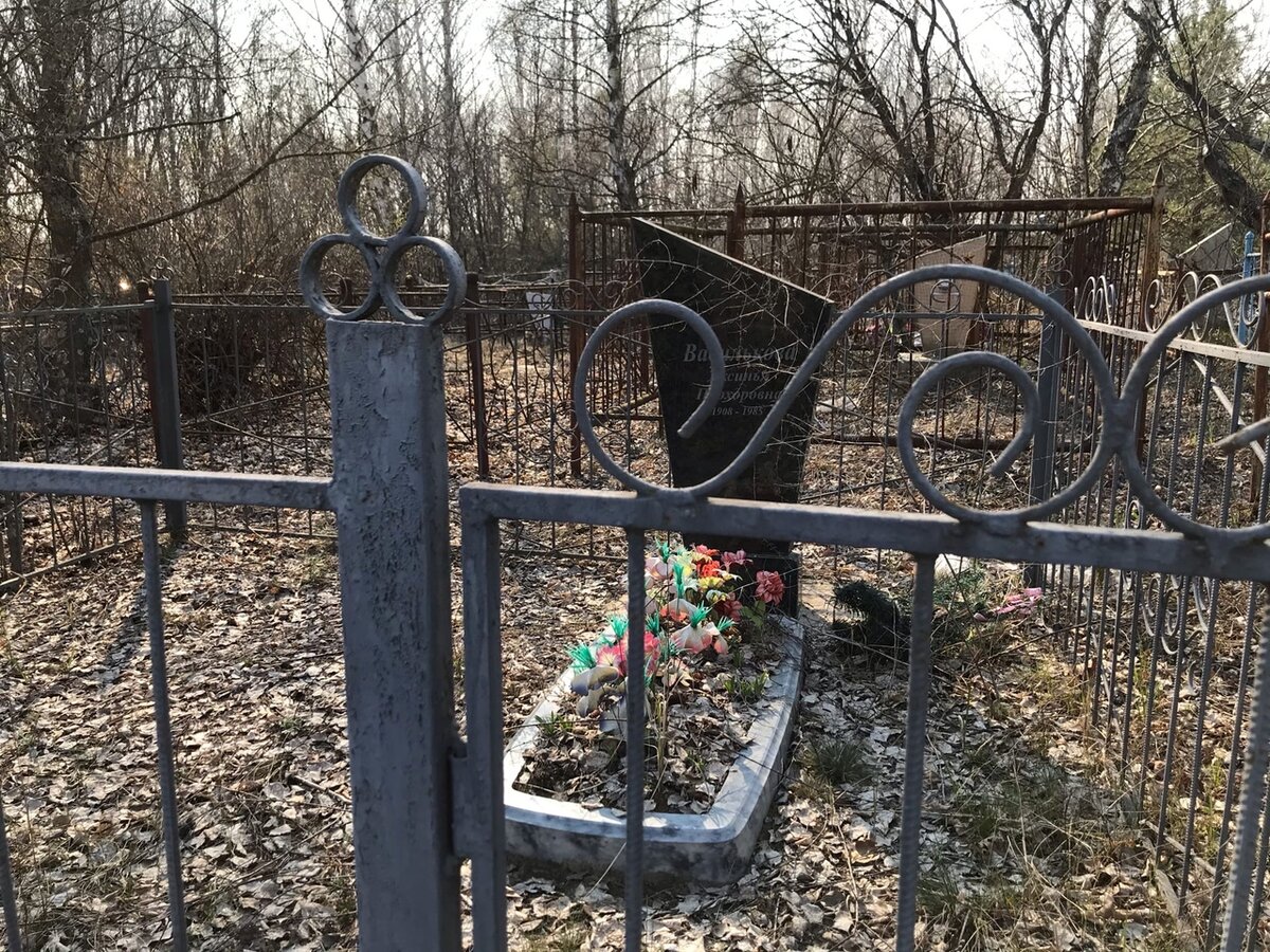 Как выглядит кладбище в Припяти. Почему оно такое ухоженное несмотря на высокие уровни радиации