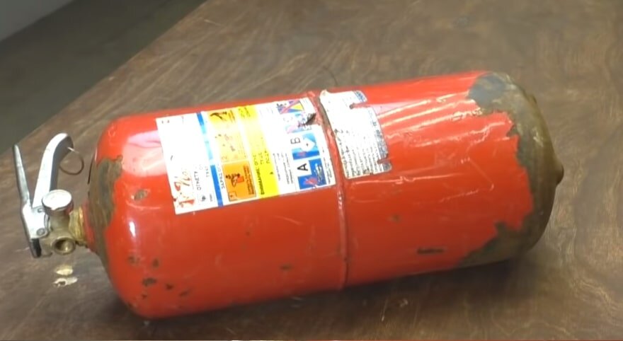                                                   Думаю у каждого такой завалялся в закромах.