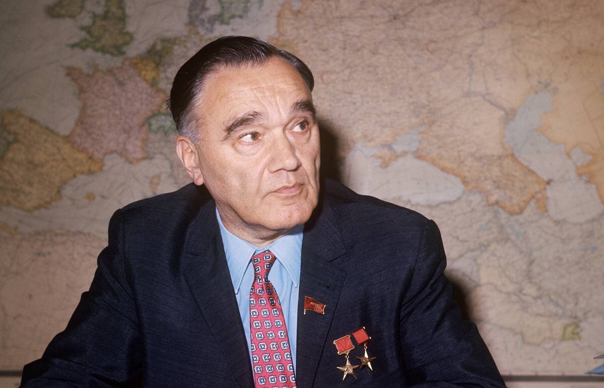 Александр Сергеевич Яковлев (1906 — 1989)