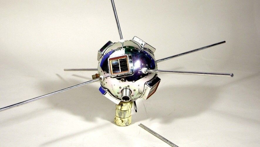  Спутник "Авангард-1" - первый космический аппарат с солнечными батареями