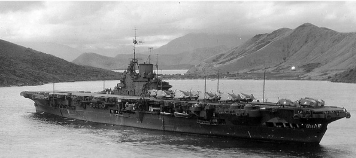 USS ROBIN(HMS VICTORIOUS ) в Нумеа(Noumea), Новая Каледония,  1943 год.