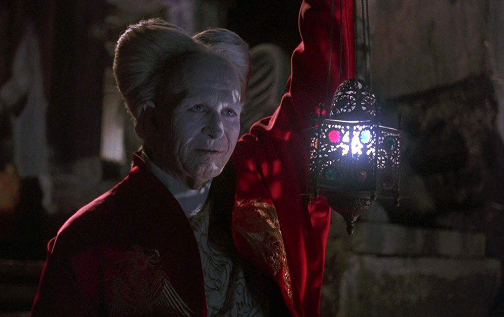 "Дракула" 1991г. ужасы, фэнтези, мелодрама   7,8 из 10                                                                16+