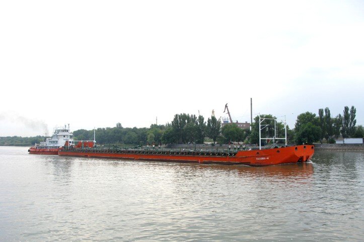 Баржа проекта 004ROB05, фото с сайта "Морского инженерного бюро"