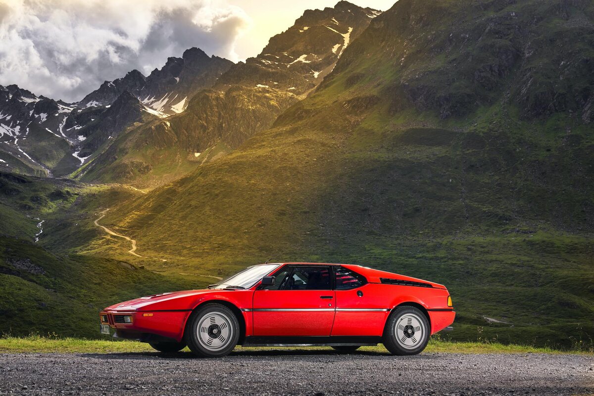 BMW m1 2012