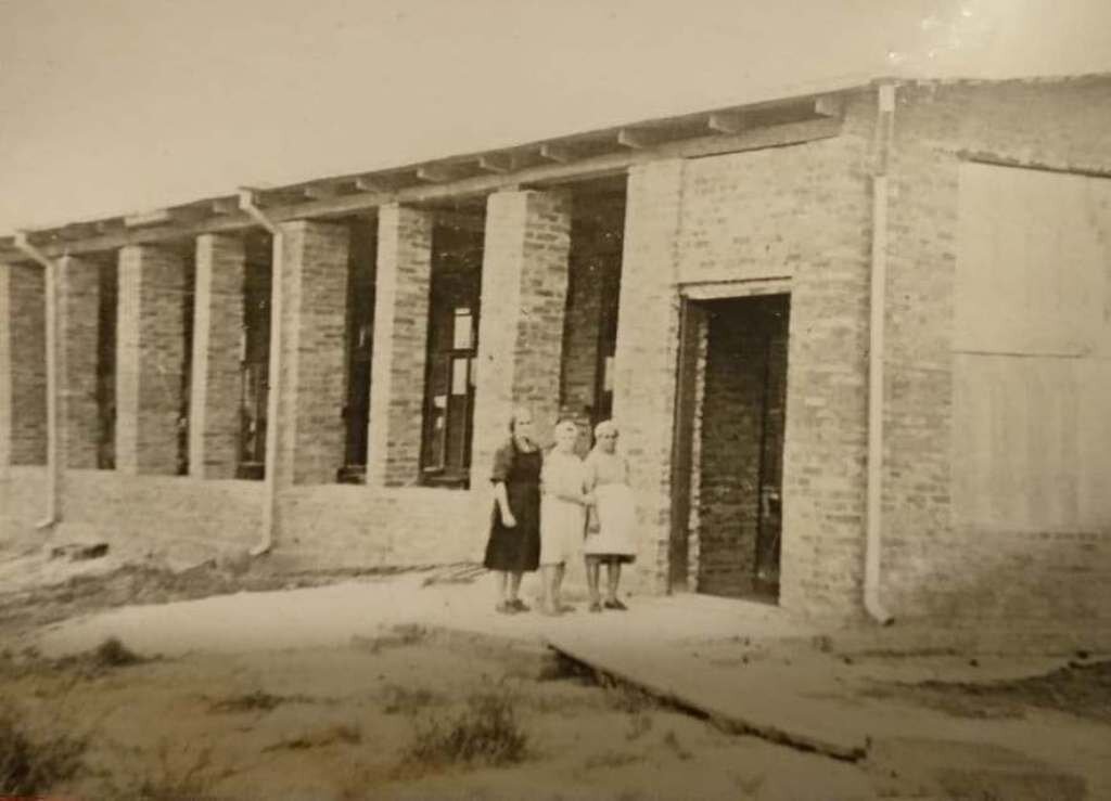 Персонал у столовой