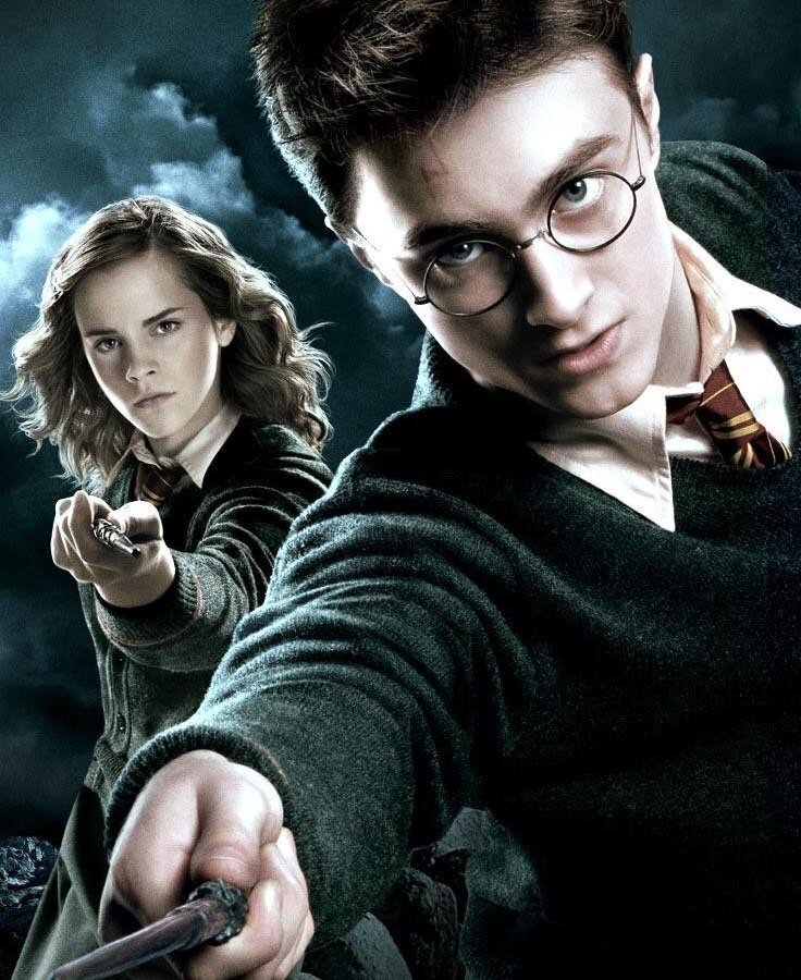 фото с сайта https://moscow-oblast.sm-news.ru/pochemu-nekotorye-roditeli-zapreshhayut-detyam-chitat-knigi-pro-garri-pottera-60794/