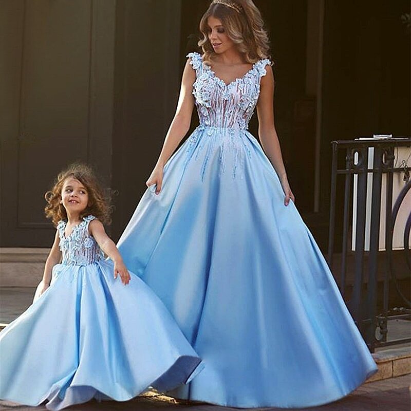 Family look - красивые фото идеи для мамы и дочки в одинаковых платьях