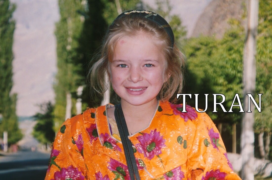 Памирцы, туранский ребенок, фото Ральфа Кобболда