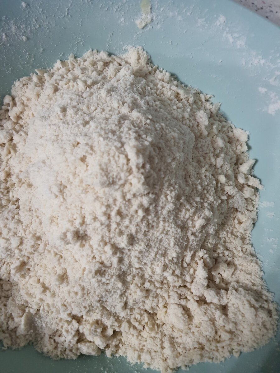 Крошка, из которой формируется пирог/ печенье/ пирожное 