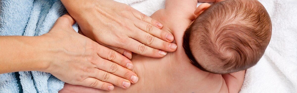 Почему массаж полезен для развития физического и психологического развития ребенка, какой массаж родители могут выполнять сами, и как именно делать массаж малышу