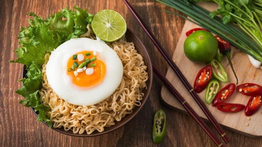 Глазунья украсит любой доширак