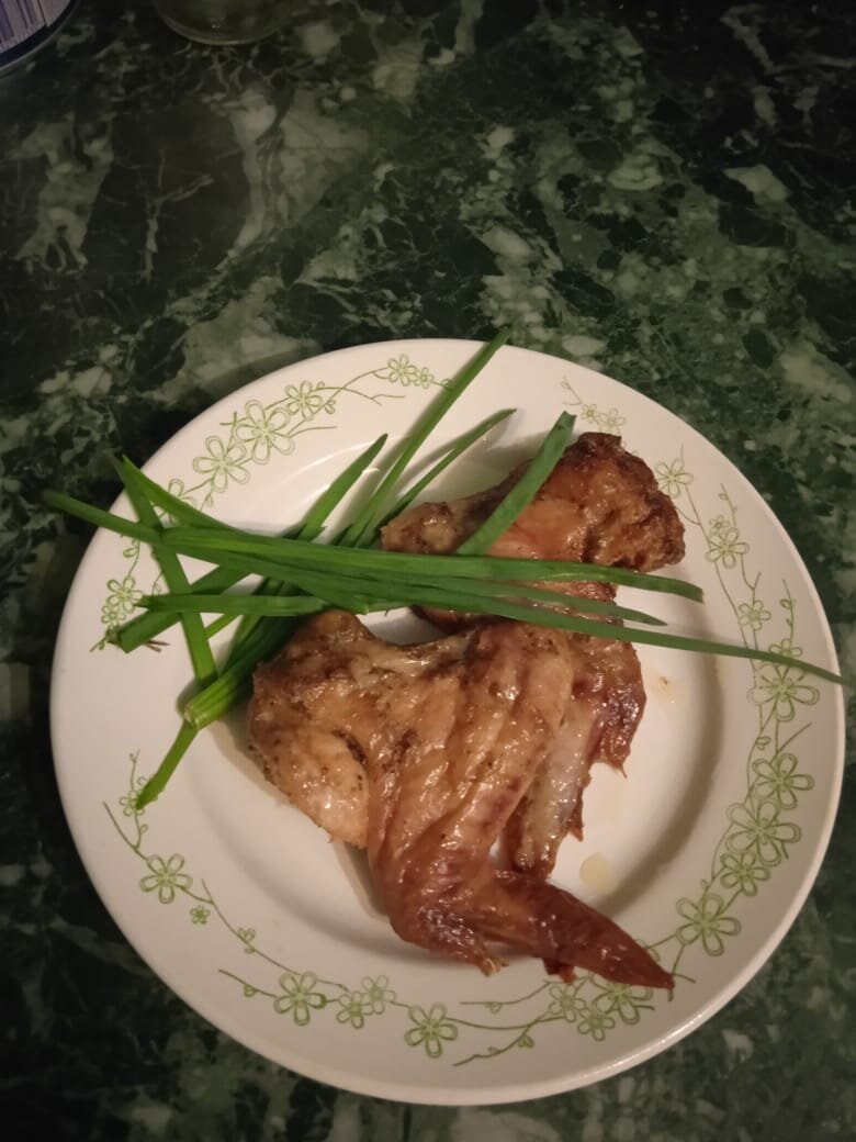 Зажаренные в духовке крылья курицы! Готовы к поеданию!  О том, как, приготовить вкусно, ниже  в данной статье!