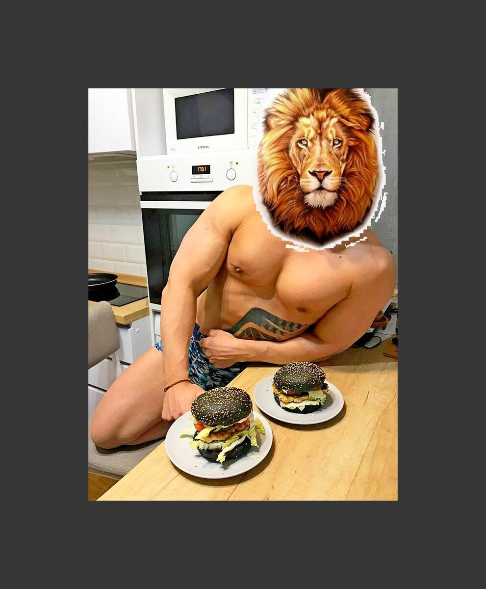 Срочно закинуться гейнером или протеином! А лучше аминокислотами! А еще лучше BCAA, чтобы мышцы не начали распадаться! У меня есть на всё про всё полчаса! А там белково-углеводное окно закроется и кирдык! Тренировка насмарку! 