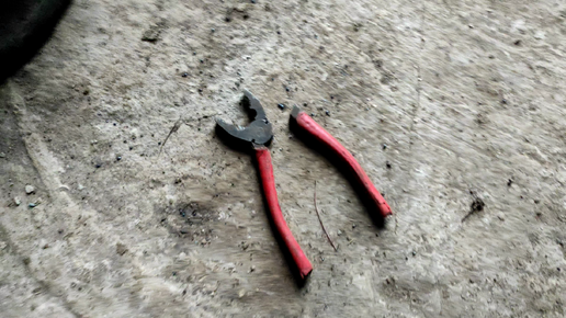 сломанный инструмент из-за мороза