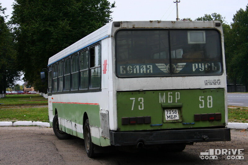 Машина сохранила даже «шильдики» ЛиАЗ-5256