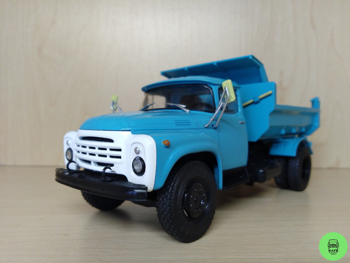 Листайте вправо ->