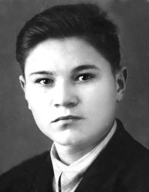 Таким был В. С. Панфилов, когда жил в Шахтах.