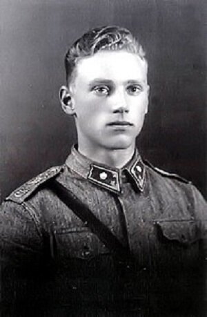 Лаури Тёрни в 1940 году. Источник: https://fi.wikipedia.org/wiki/Lauri_Törni