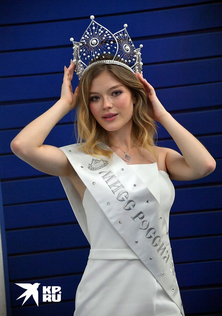     22-летняя модель Анна Линникова — новая «Мисс Россия». Пока без пластики! Владимир ВЕЛЕНГУРИН