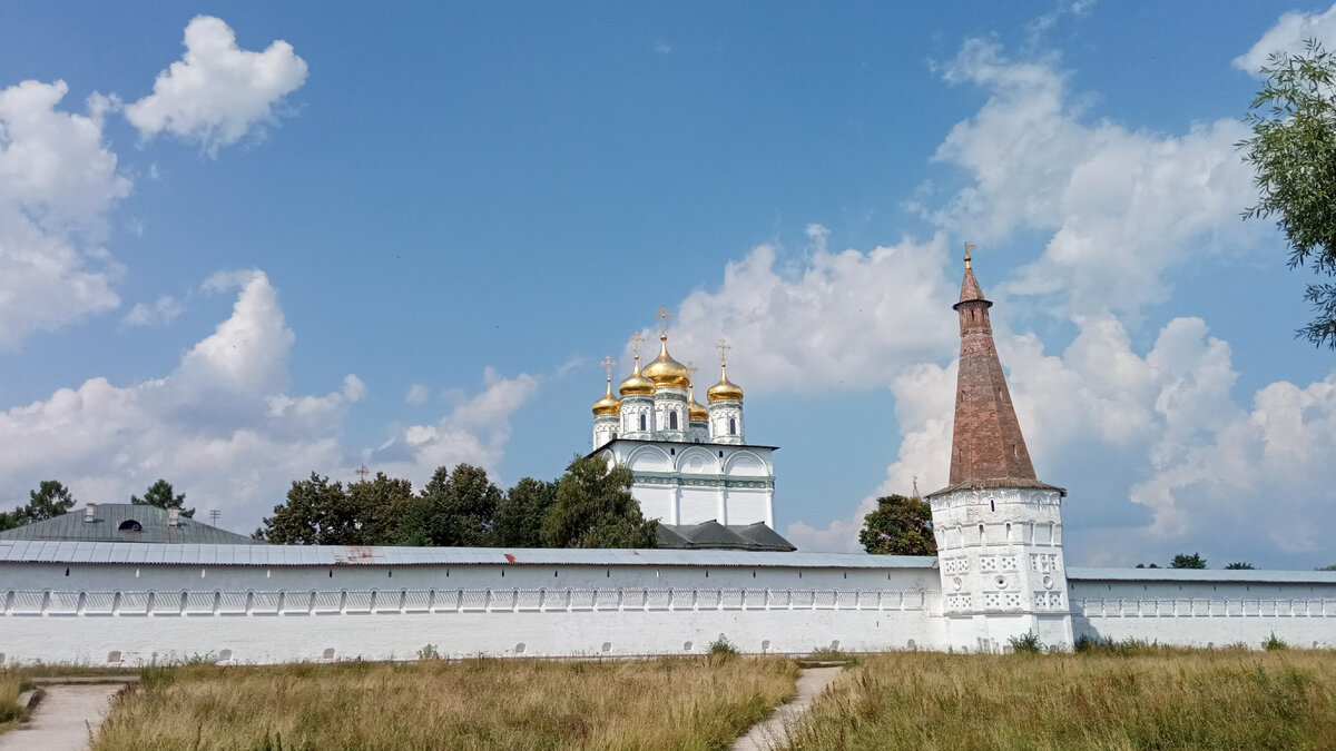 Девятиярусная башня Иосифо Волоколамского монастыря