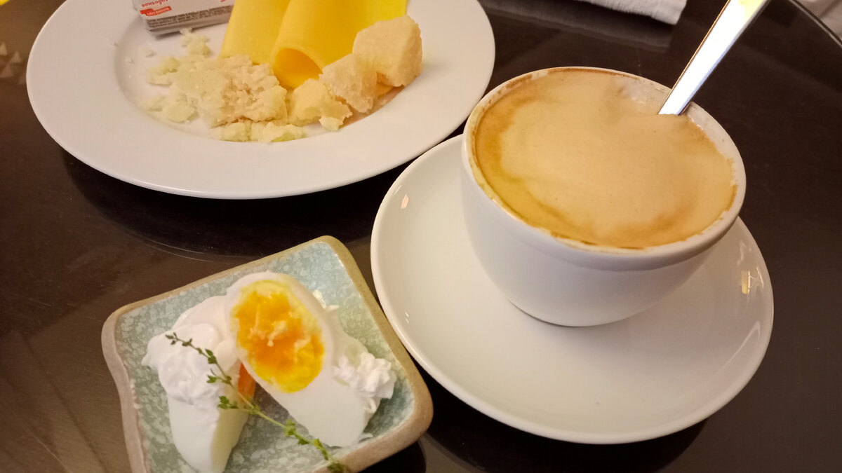 Завтрак на третий день в отеле. Фото автора. 