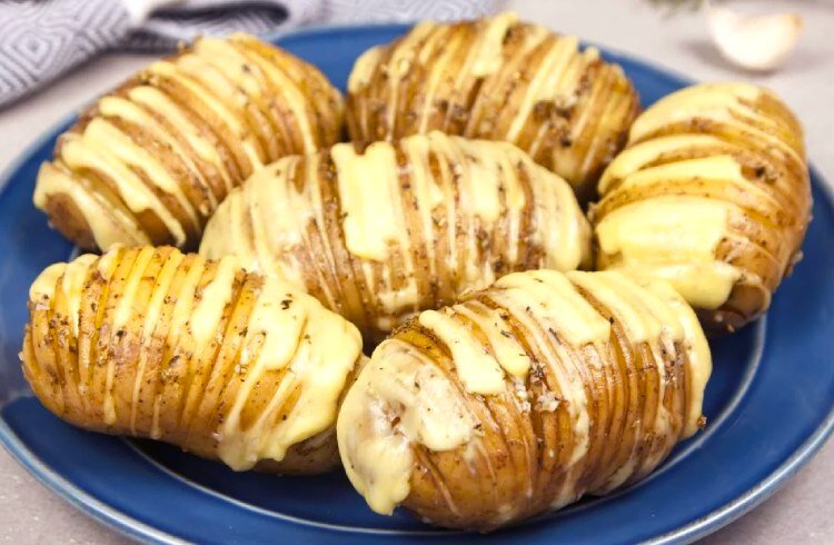 Картошка-гармошка под сырной корочкой - пошаговый рецепт с фото на steklorez69.ru
